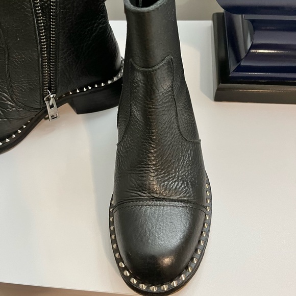 Zadig and Voltaire studded boots! Black leather with stud trimming. Size 7! - Picture 1 of 7